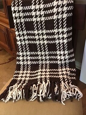 At Home Cozy Brown and Cream Fringed Throw